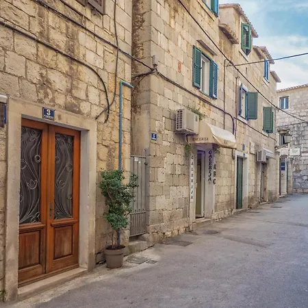 Unbeatable Location 2br 3air Cons Διαμέρισμα *