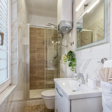 Διαμέρισμα Unbeatable Location 2br 3air Cons *