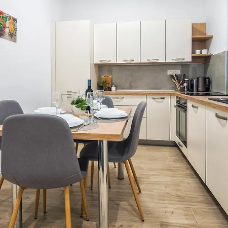 Unbeatable Location 2br 3air Cons Διαμέρισμα Σπλιτ