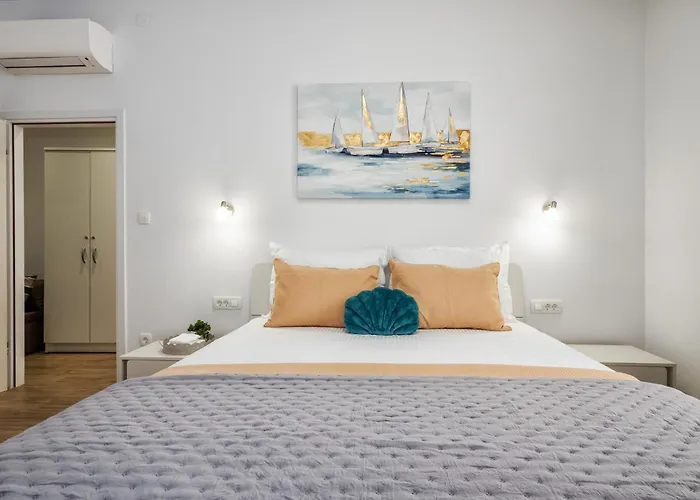 Elegant 2 Bedroom Retreat Center شقة سبليت